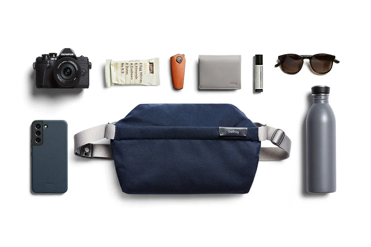 Bellroy Sling in Navy