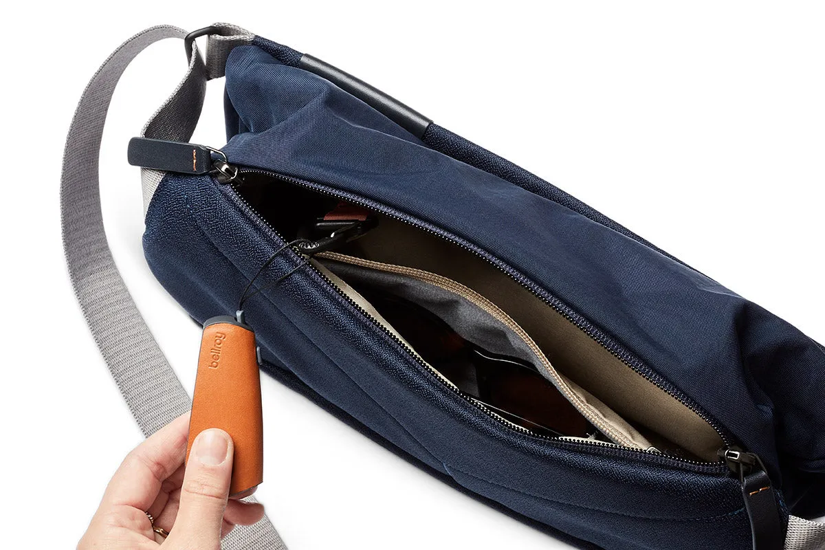 Bellroy Sling in Navy