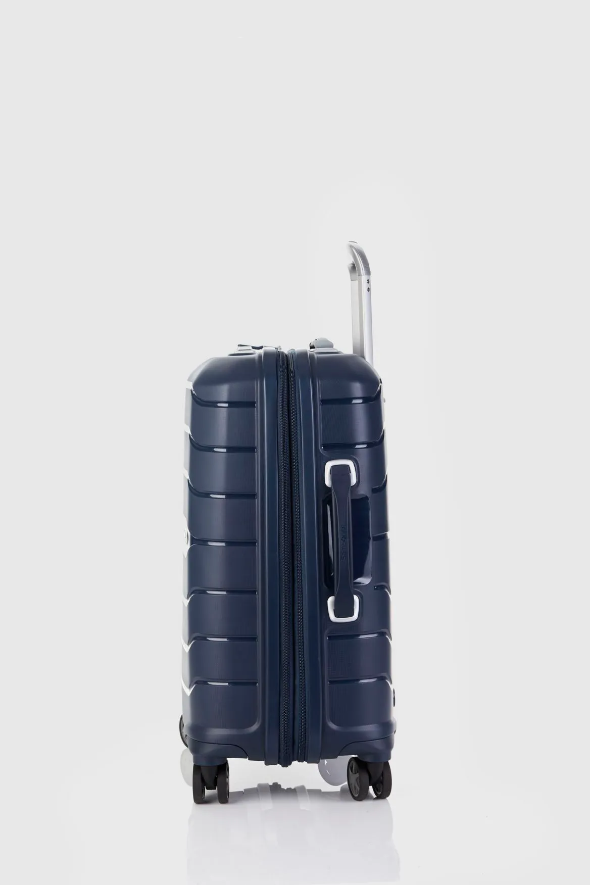 Oc2lite 55cm Suitcase