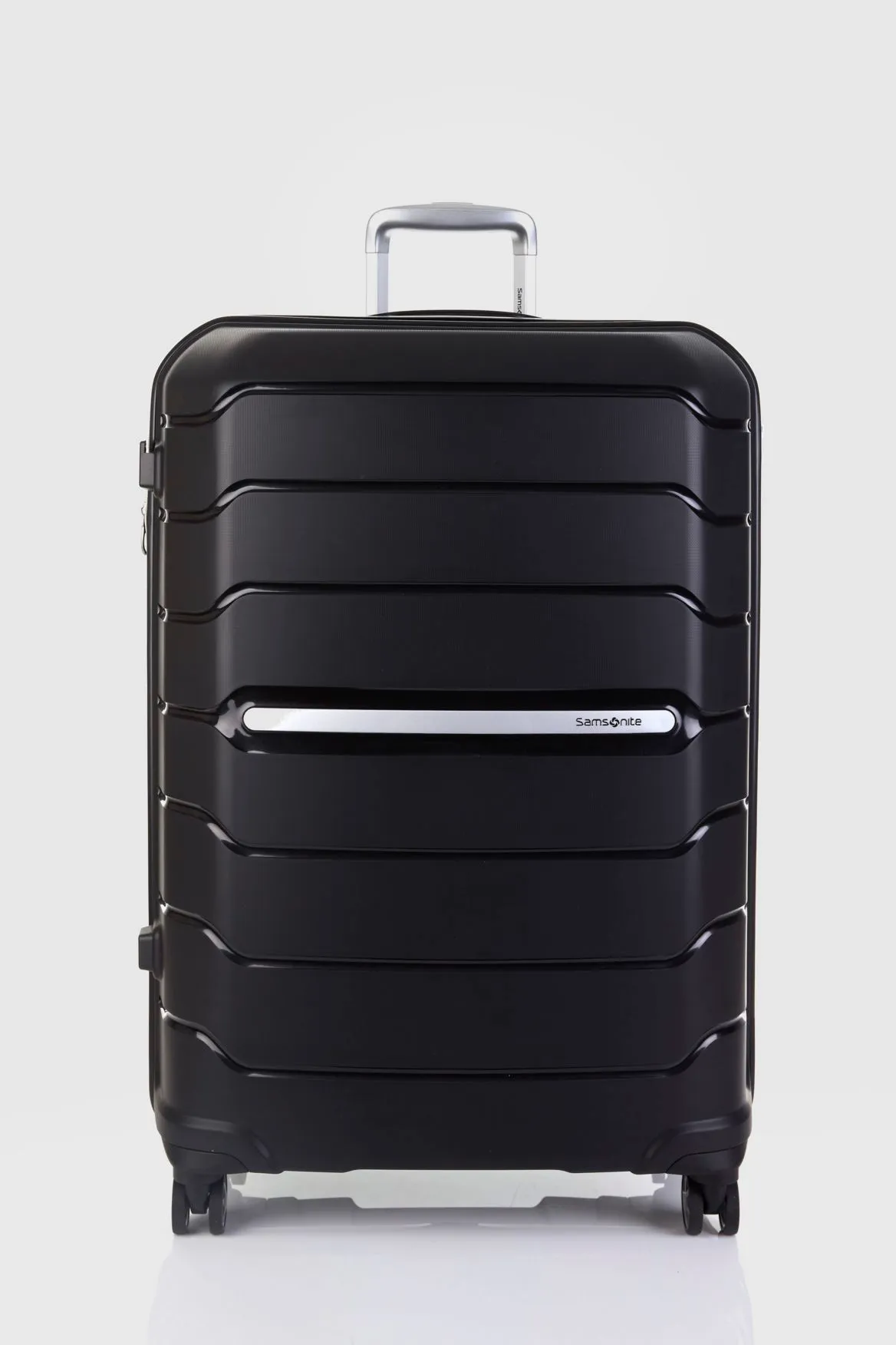 Oc2lite 68cm Suitcase