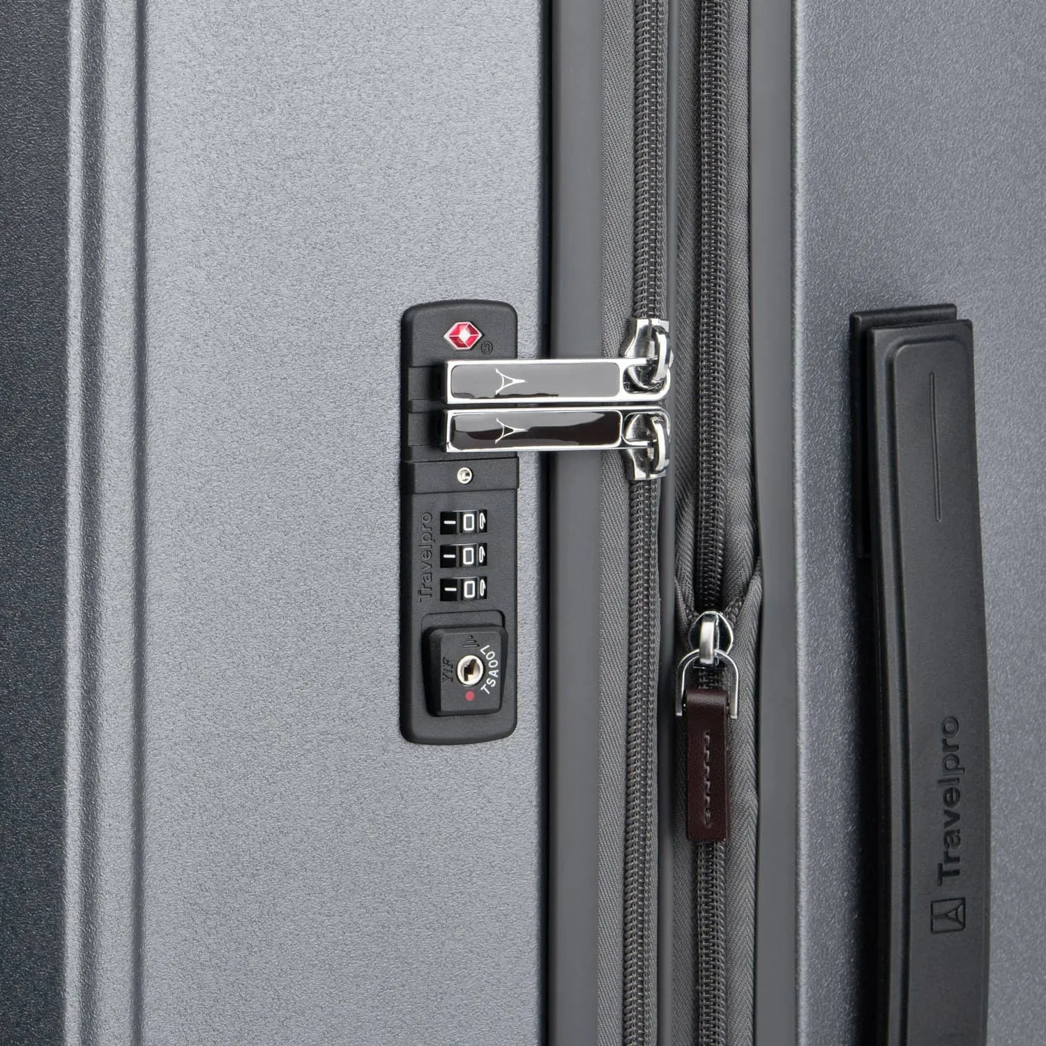 Platinum Elite Medium Check-In Expandable Hardside Spinner